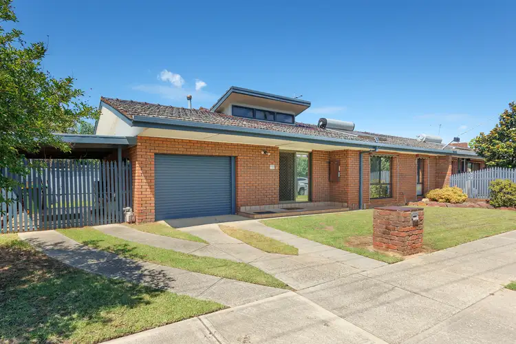 2/15 Campbell Avenue
