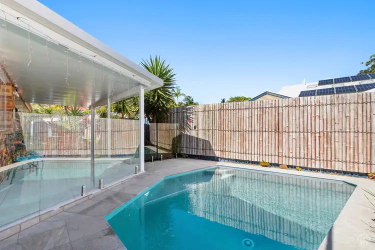 8/12 Parkland Place