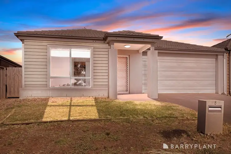 5 Blake Place