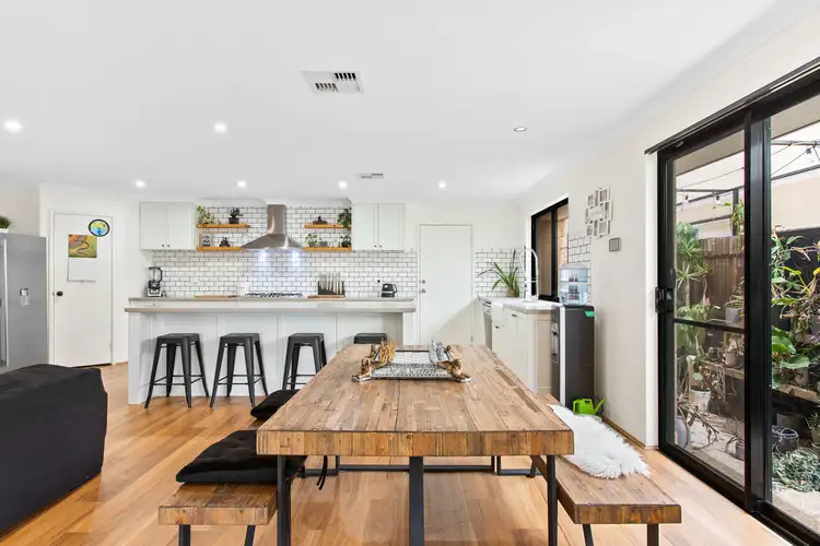 12 Tallowood Avenue