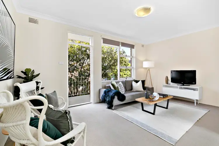 25/31 Byron Street