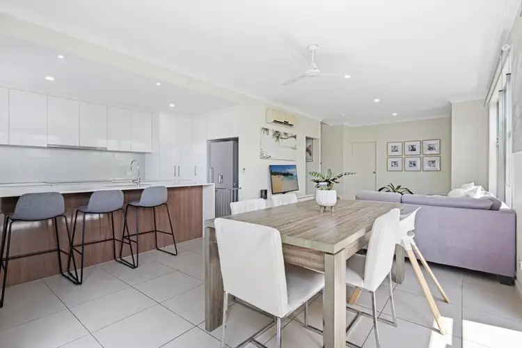 11/2 Waters Close