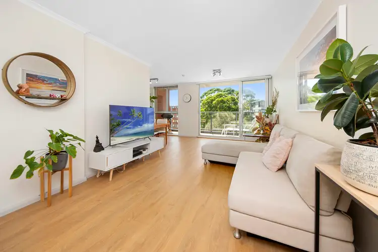 10 Bligh Place