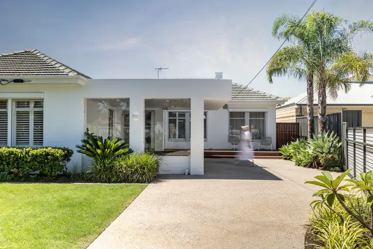 8 Rossall Road