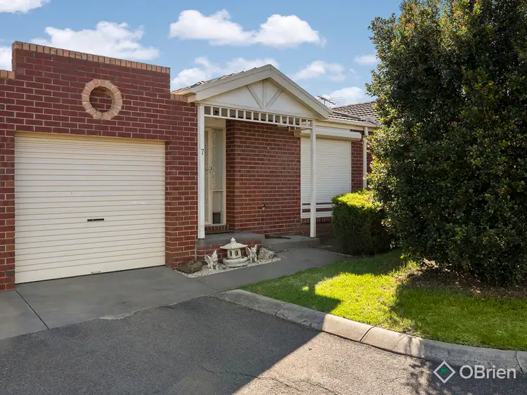 7 Village Avenue