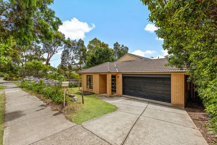 12 Canterbury Avenue