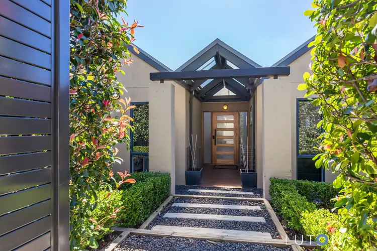 11 Bendora Crescent