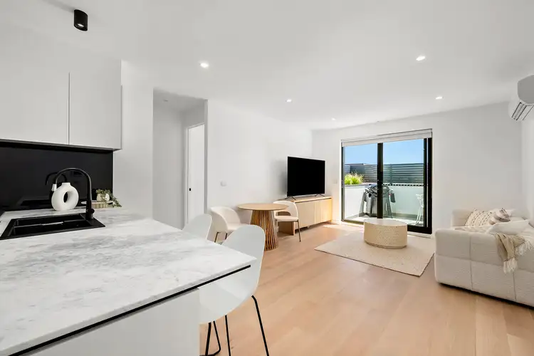 Second view of Homely apartment listing, 19/1-5 Taylor Avenue, Aspendale VIC 3195