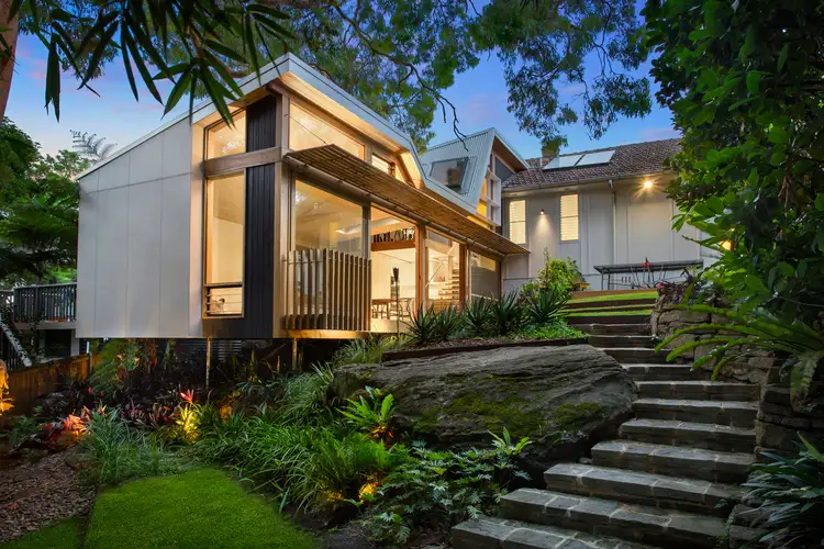 9 Hillcrest Place
