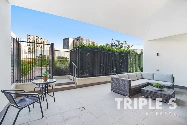 706/13 Wentworth Place