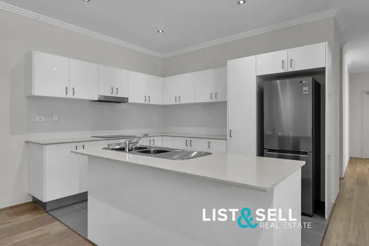 3/9 Stuart Street