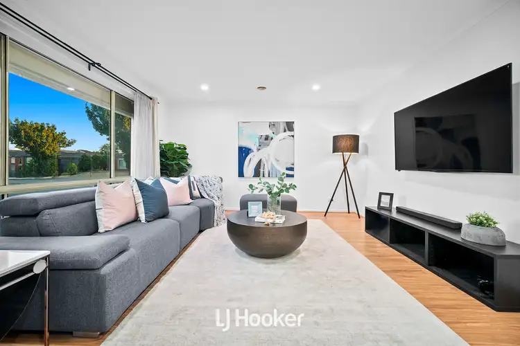 Fifth view of Homely house listing, 6 Nariel Place, Cranbourne West VIC 3977