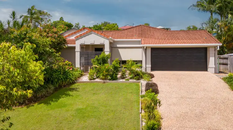 5 Robertson Drive