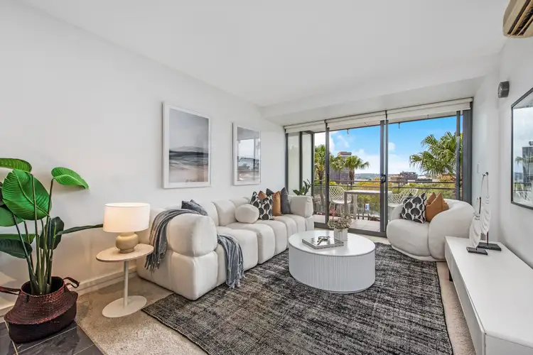 423/20 Pelican Street
