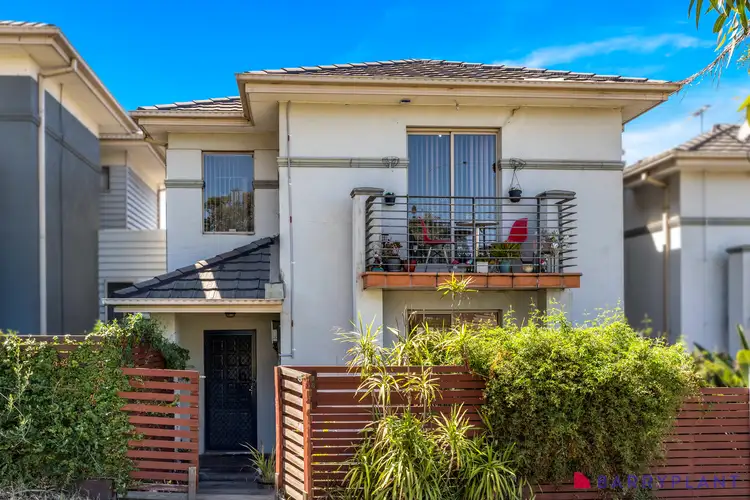2/116 Summerhill Road