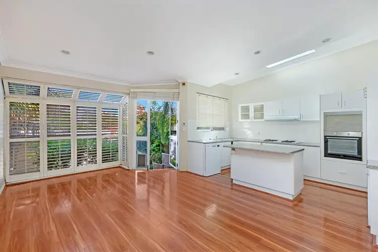 14 Darvall Street