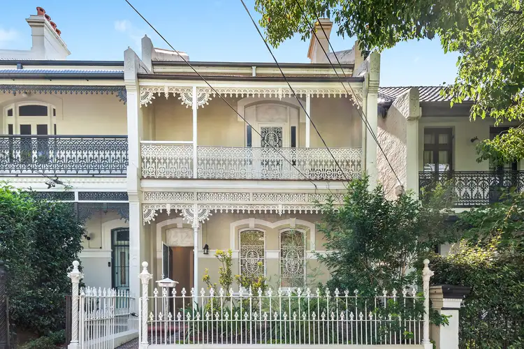 24 Metropolitan Road