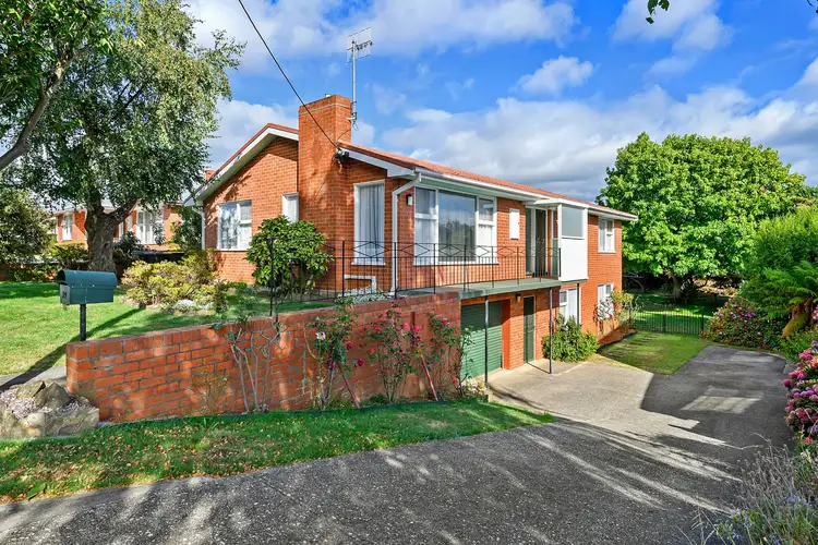 24 Grandview Avenue