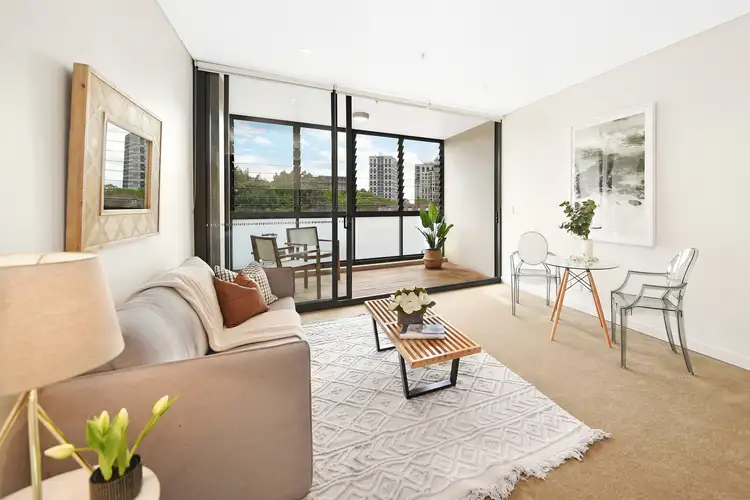 302/245 Pacific Highway