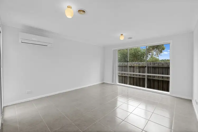 Sixth view of Homely unit listing, 10/9 Shakespeare Court, Drouin VIC 3818