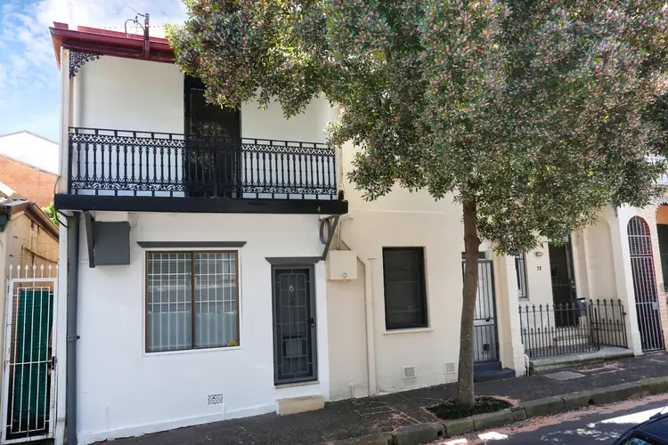 16 Albert Street