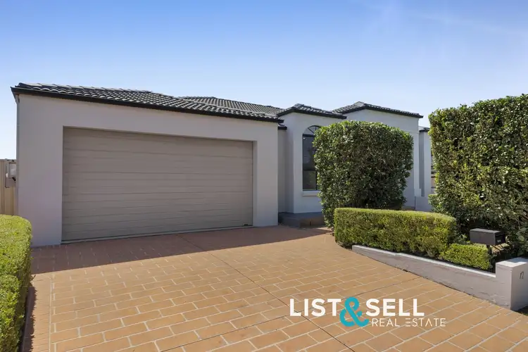 12 Englorie Park Drive