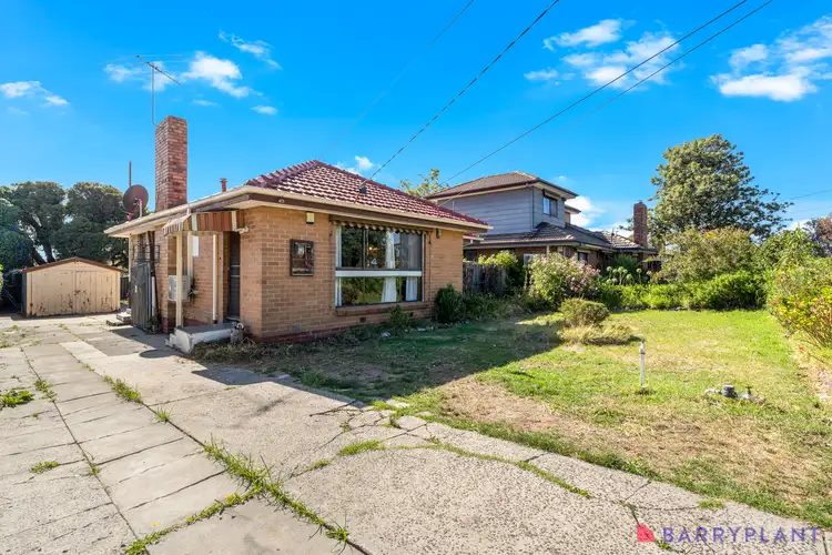 24 Gisborne Crescent