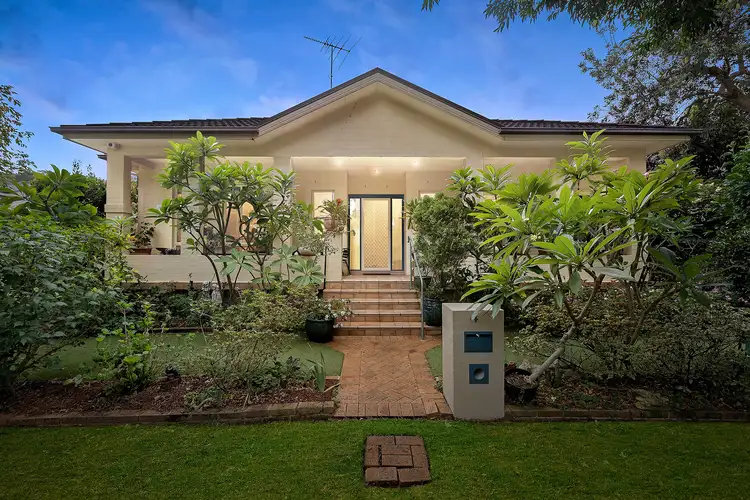 4 Grevillea Avenue