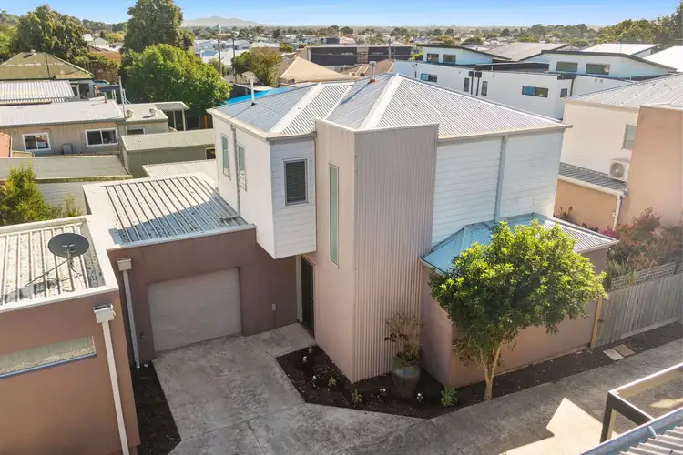 2/29 Griffen Street