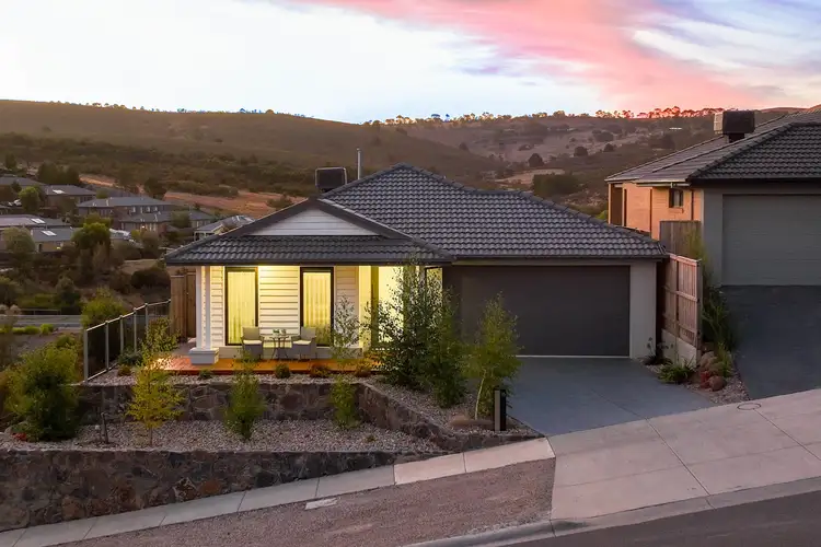 16 Fellview Crescent