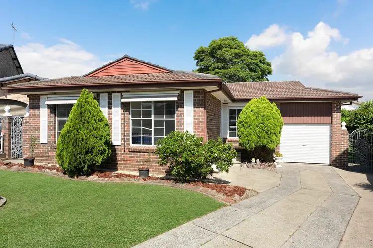 8 Fitzroy Close