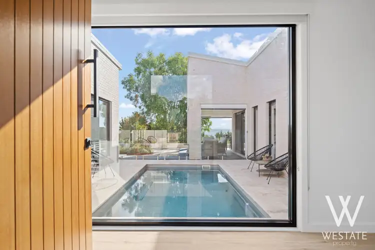 26 Sunbright Road
