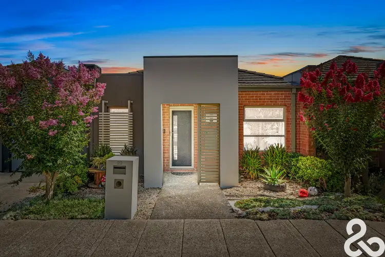 20 Zinnober Gardens
