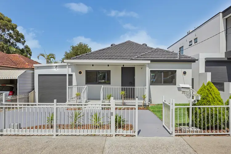 11 Roseland Avenue