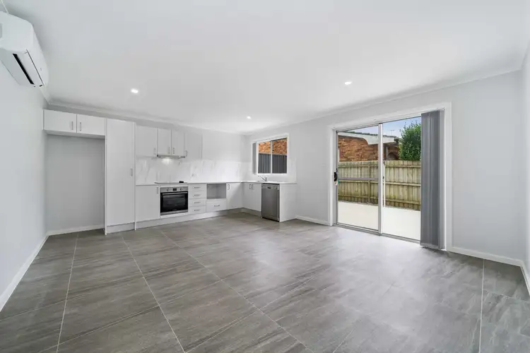 2A Devon Place