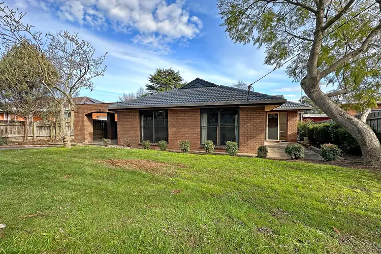 9 Koroit Street