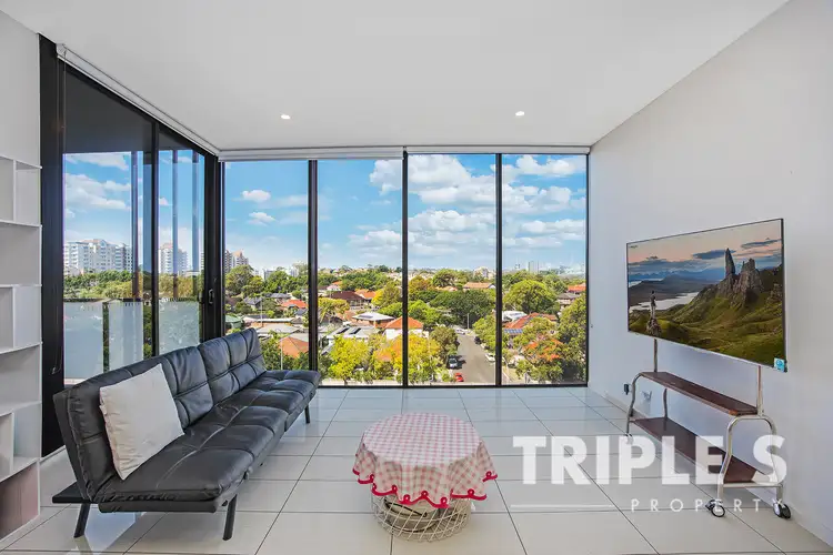 763/2 Cooper Place