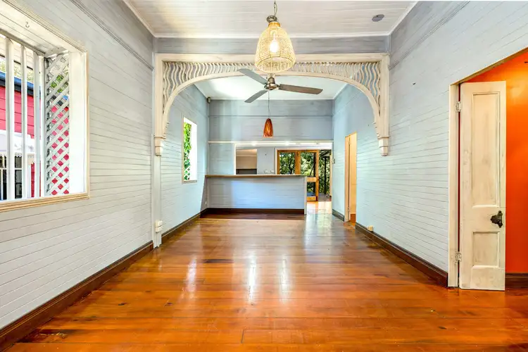 4 Cairns Street
