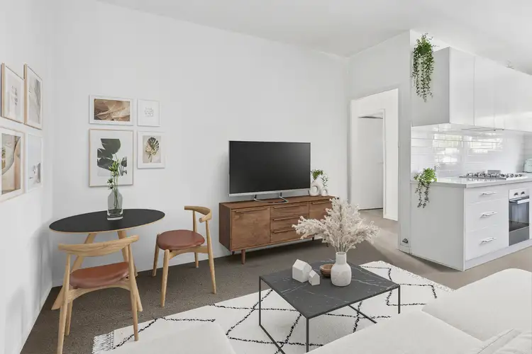 2/17a Rickard Street