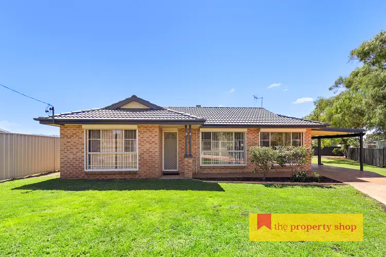 34 Lang Street