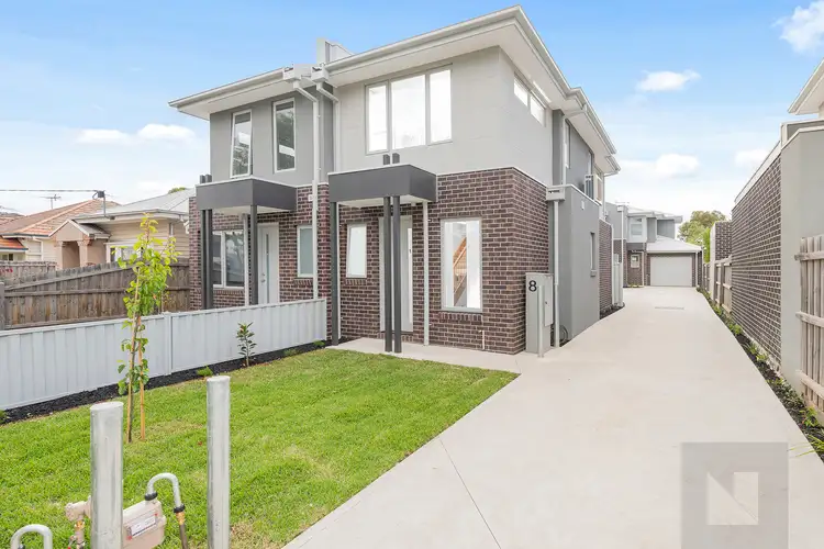 1/8 Inkerman Street