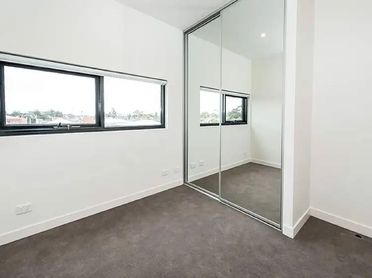 Fifth view of Homely apartment listing, 102/127 Gardenvale Road, Gardenvale VIC 3185