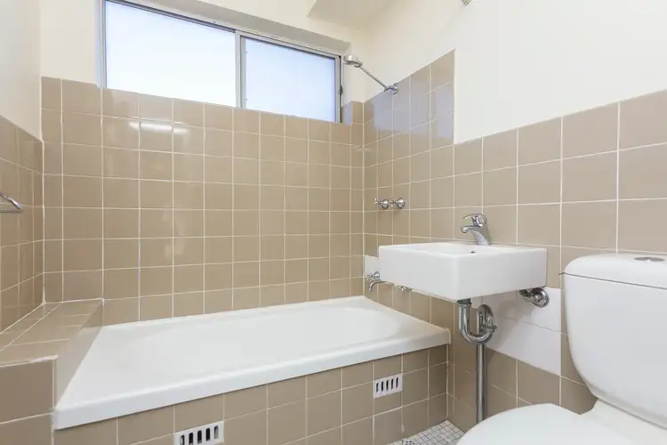 Sixth view of Homely apartment listing, 10/1 Fairway Close, Manly Vale NSW 2093