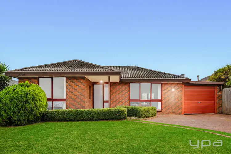 8 Geddes Crescent