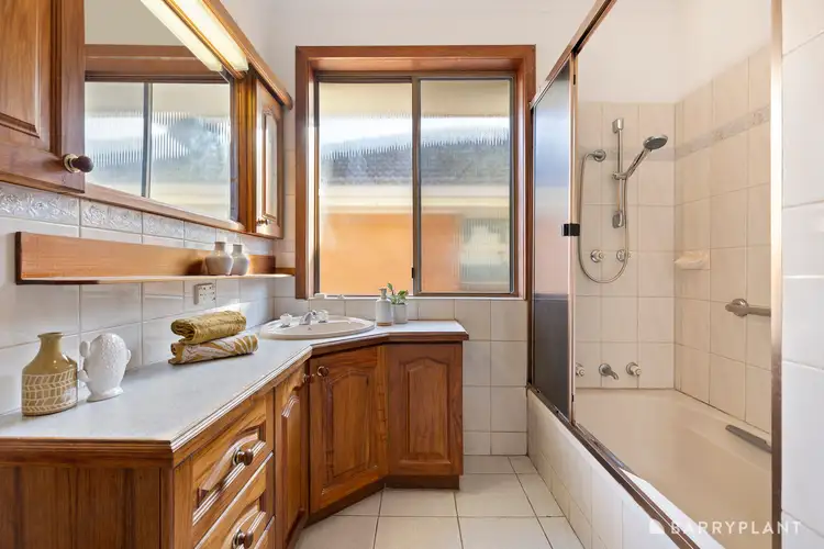 Sixth view of Homely house listing, 8 Trafalgar Crescent, Bundoora VIC 3083