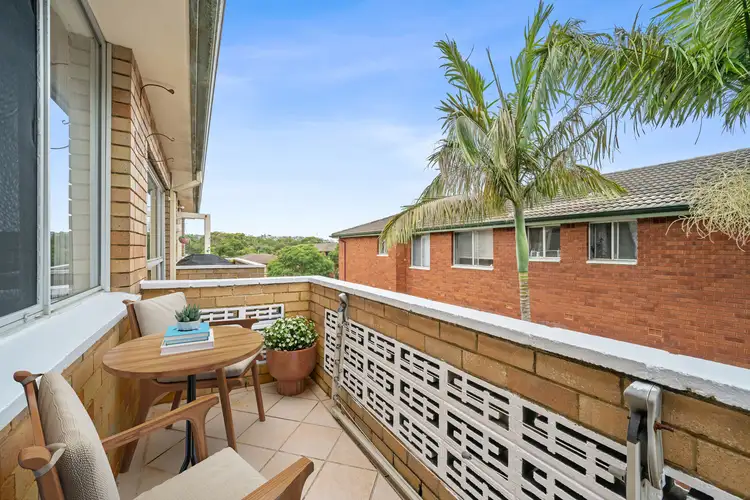 Third view of Homely apartment listing, 5/5 Richmond Avenue, Dee Why NSW 2099