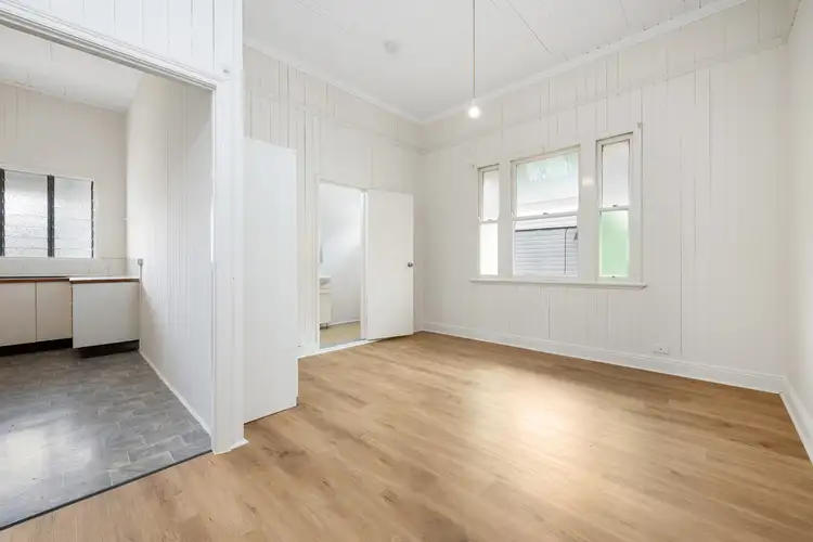 Third view of Homely apartment listing, 4/11 Taylor Street, Woolloongabba QLD 4102