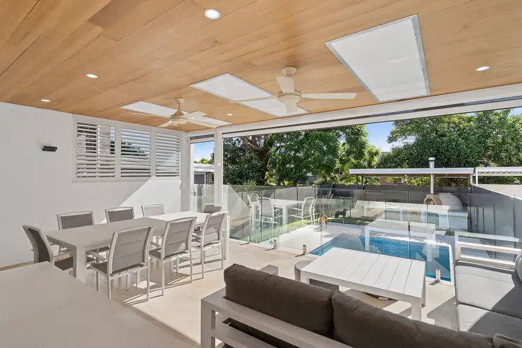 6A Harvey Avenue