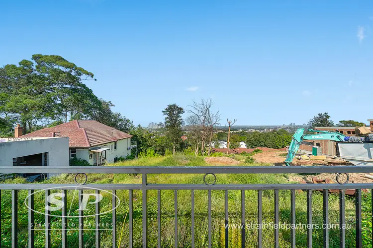 302 Blaxland Road