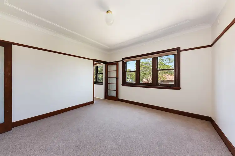2/5 Seville Street